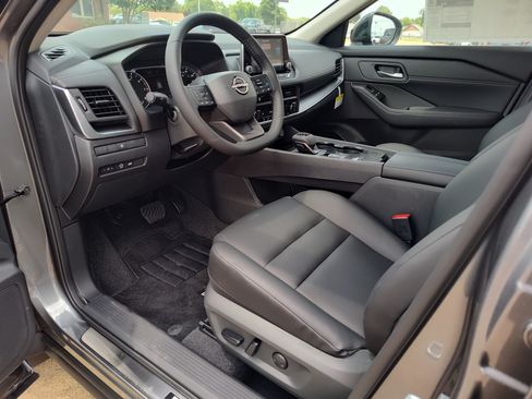 New 2026 Nissan Rogue Dark Armor FWD image 2