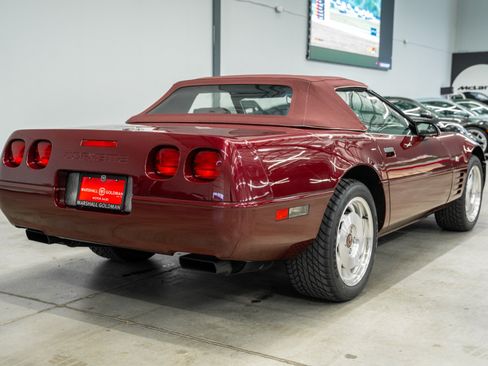 Used 1993 Chevrolet Corvette Convertible RWD image 48