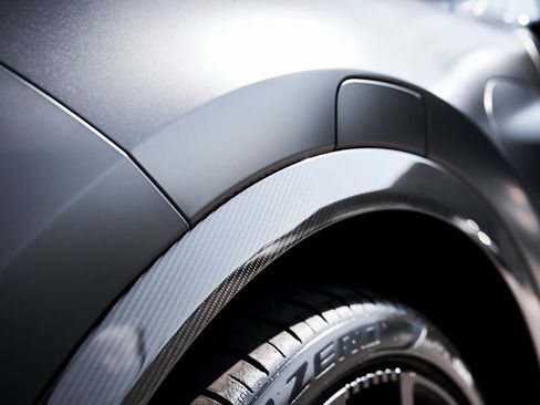 Used 2025 Lotus Eletre image 11