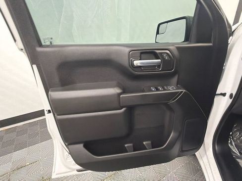 Used 2021 Chevrolet Silverado 1500 Custom Trail Boss w/ LPO, Dark Essentials Package AWD/4WD image 10
