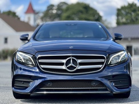 Used 2020 Mercedes-Benz E 350 4MATIC Sedan image 2