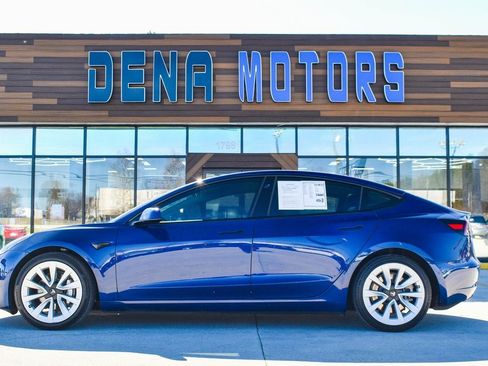 Used 2021 Tesla Model 3 Standard Range Plus image 26