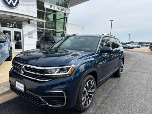 Used 2021 Volkswagen Atlas SEL R-Line FWD image 2