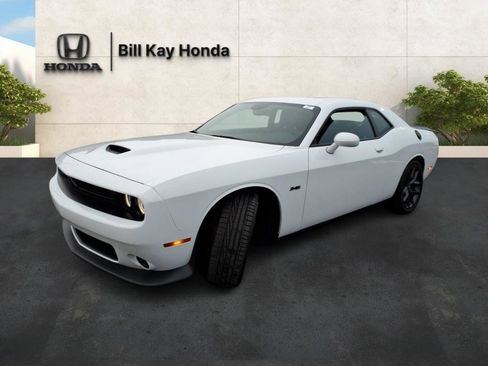 Used 2023 Dodge Challenger R/T w/ Blacktop Package image 8
