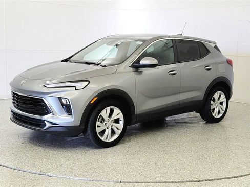 Used 2025 Buick Encore GX Preferred FWD image 3