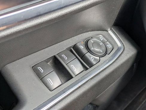 Used 2024 GMC Sierra 1500 SLT image 21