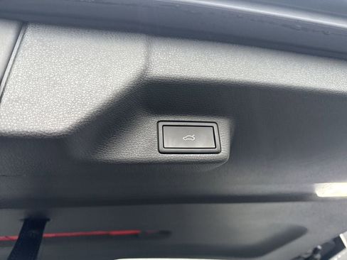 New 2025 Volkswagen ID. Buzz 1st Edition RWD image 43