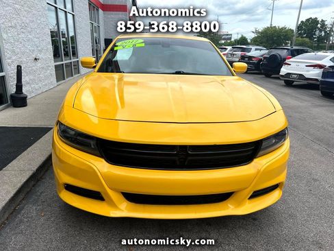Used 2017 Dodge Charger R/T w/ Plus Group image 1