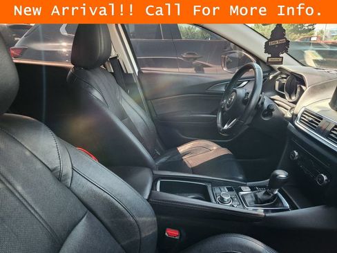 Used 2017 MAZDA MAZDA3 Grand Touring w/ Premium Equipment Package FWD image 11