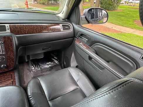 Used 2013 GMC Yukon Denali image 25