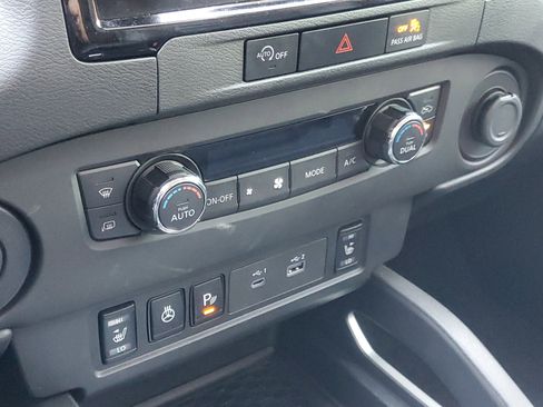 Used 2024 Nissan Frontier SL w/ Technology Package image 28