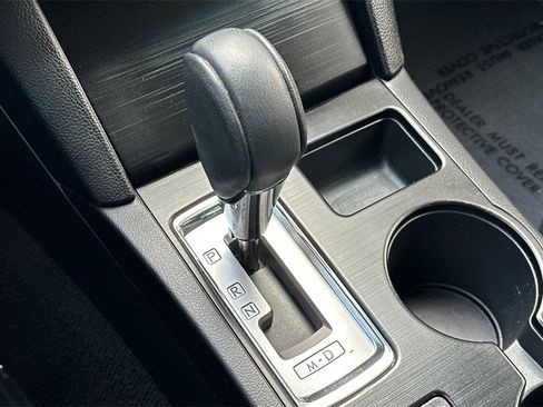 Used 2015 Subaru Outback 3.6R Limited image 21