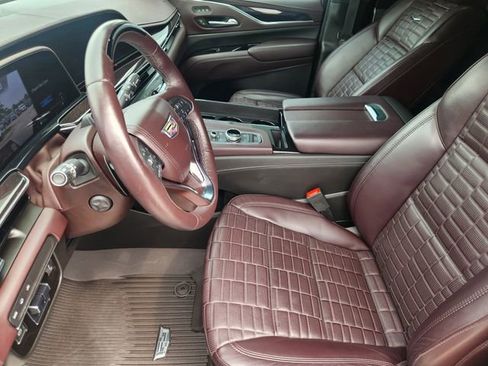 Used 2023 Cadillac Escalade ESV Sport Platinum w/ LPO, ONYX Package RWD image 10