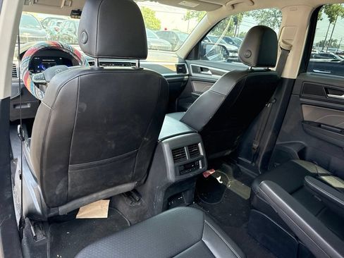 Used 2022 Volkswagen Atlas SE w/ Panoramic Sunroof Package AWD/4WD image 9
