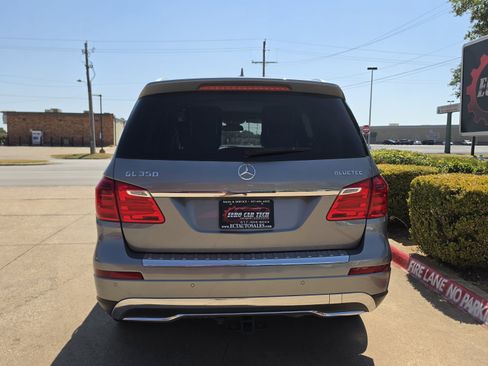 Used 2015 Mercedes-Benz GL 320 BlueTEC 4MATIC w/ Premium I Package image 4