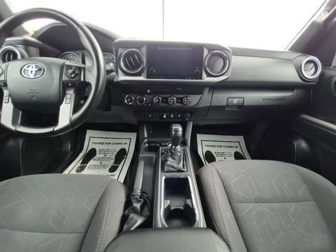 Used 2019 Toyota Tacoma TRD Off-Road image 23