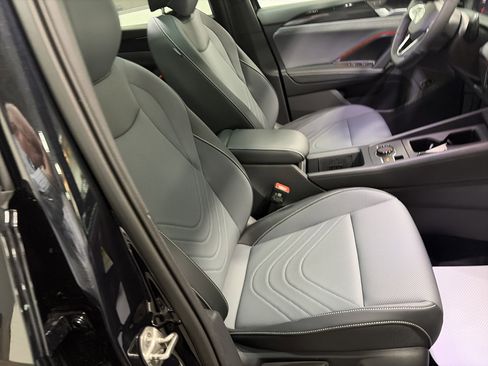 New 2026 Volkswagen Tiguan SE R-Line image 36