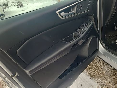 Used 2023 Ford Edge SEL image 11