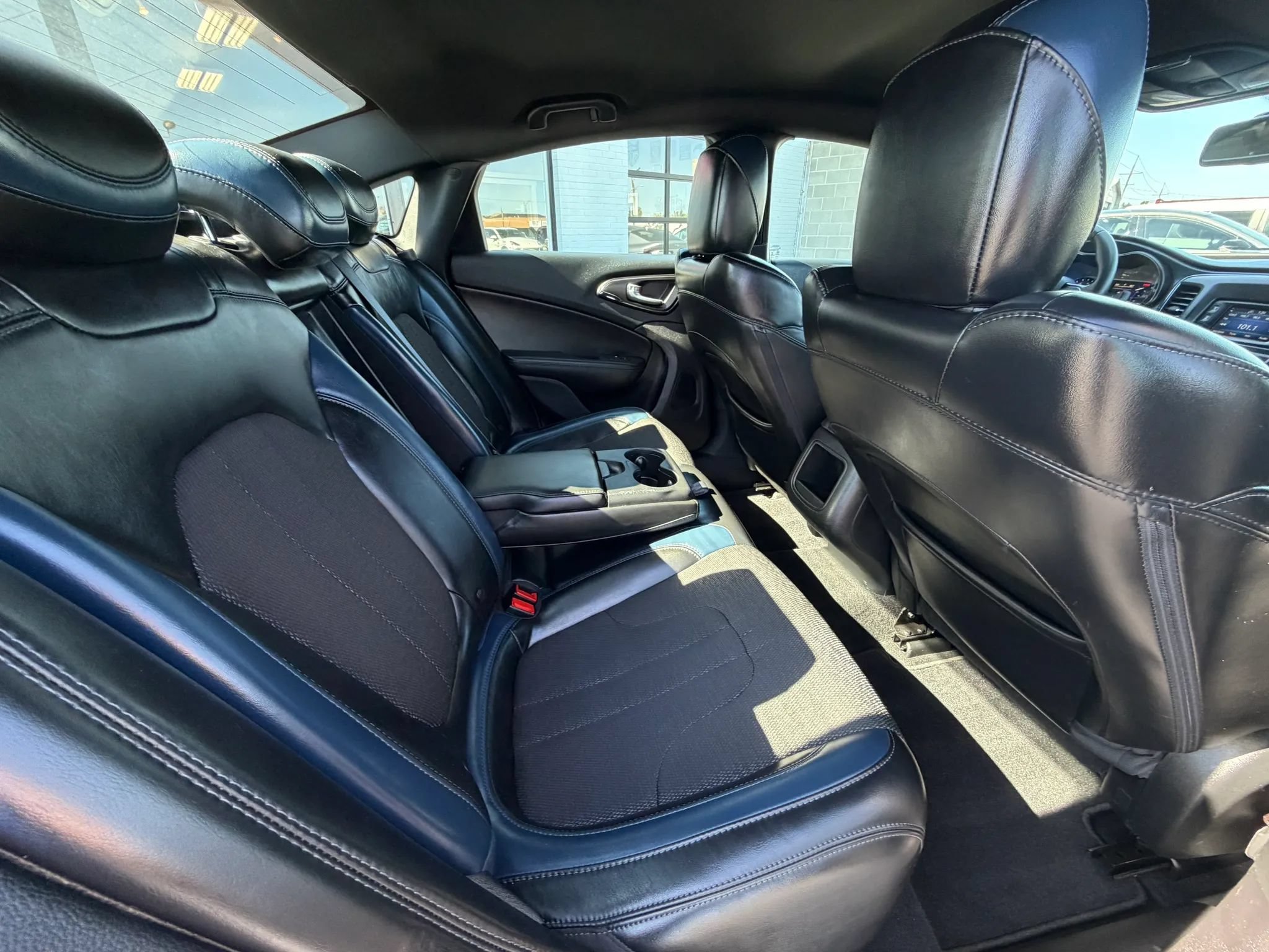 Used 2016 Chrysler 200 S FWD image 16