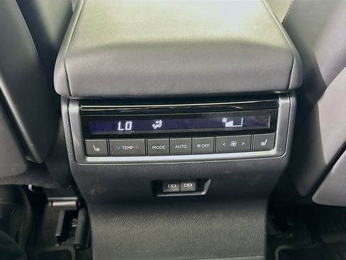 Used 2025 Lexus GX 550 w/ Accessory Package (2T) image 24