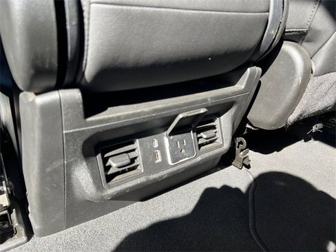 Used 2025 GMC Sierra 1500 SLT image 25