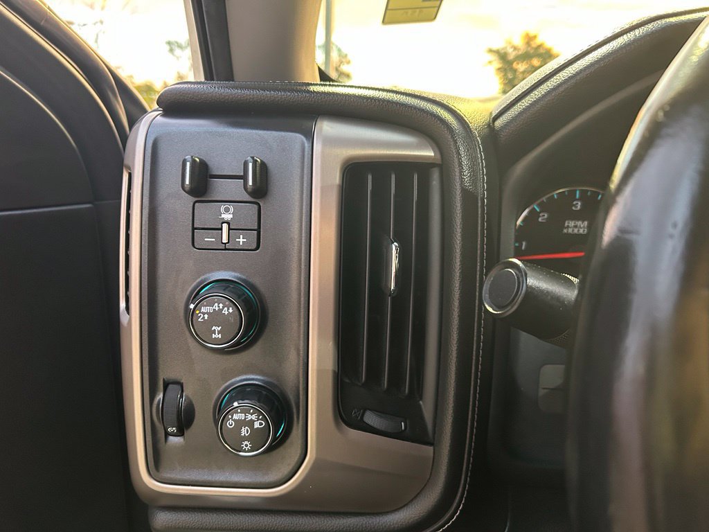 Used 2018 GMC Sierra 1500 Denali AWD/4WD image 22