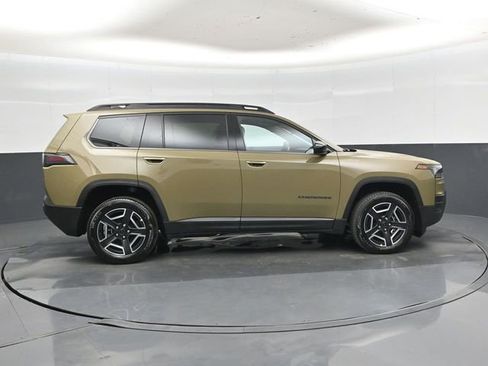 New 2026 Jeep Cherokee Laredo AWD/4WD image 2
