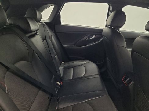 Used 2018 Hyundai Elantra GT Sport w/ Sport Tech Package 04 FWD image 19