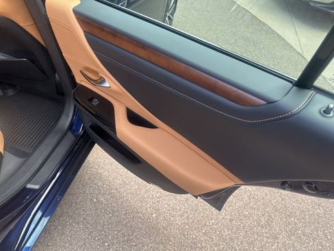 Used 2025 Lexus ES 350 w/ Premium Package FWD image 24