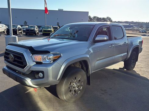 Used 2021 Toyota Tacoma SR5 image 2