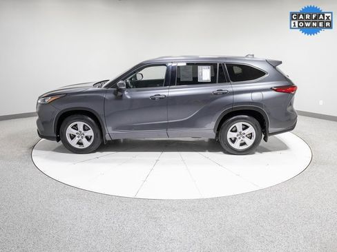 Used 2020 Toyota Highlander LE image 34