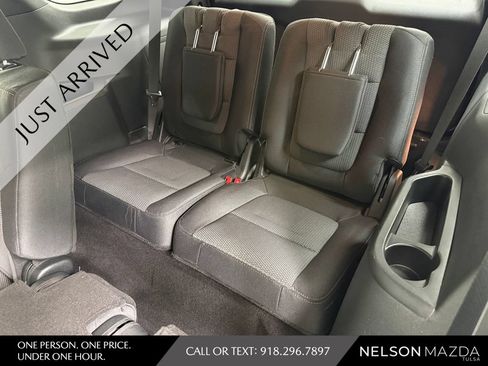 Used 2019 Ford Explorer XLT FWD image 35