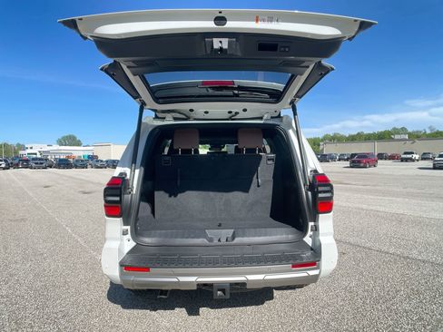 Used 2026 Toyota 4Runner Limited AWD/4WD image 25