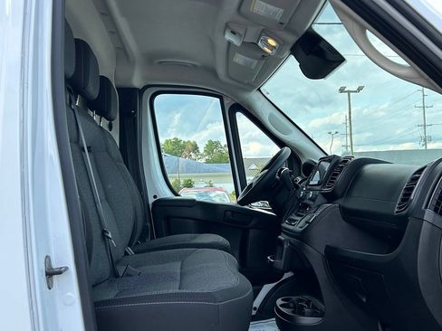 Used 2024 RAM ProMaster 2500 FWD image 10