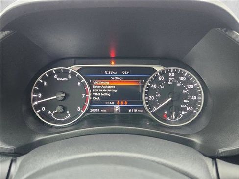 Used 2024 Nissan Sentra SV FWD image 11