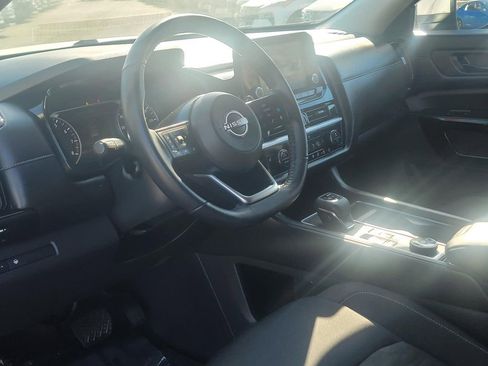 Used 2024 Nissan Pathfinder SV AWD/4WD image 12