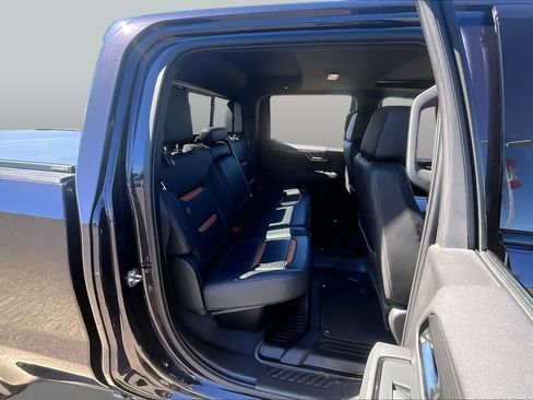 Used 2023 GMC Sierra 1500 AT4 w/ AT4 Premium Package AWD/4WD image 19