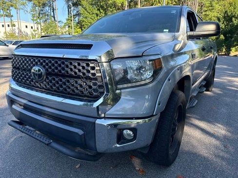 Used 2020 Toyota Tundra SR5 w/ SR5 Leather Package AWD/4WD image 9