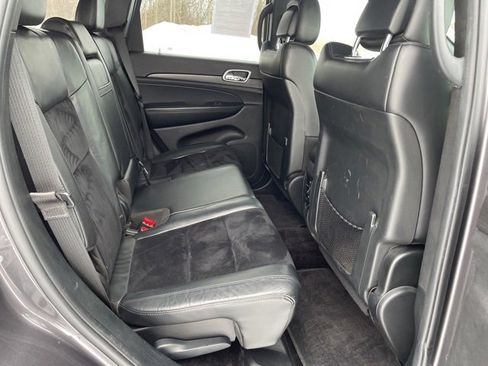 Used 2018 Jeep Grand Cherokee Altitude image 22