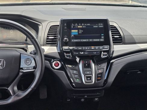 Used 2023 Honda Odyssey Touring image 16