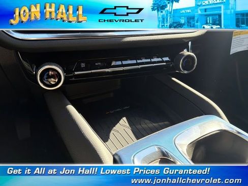 New 2026 Chevrolet Equinox EV LT image 29