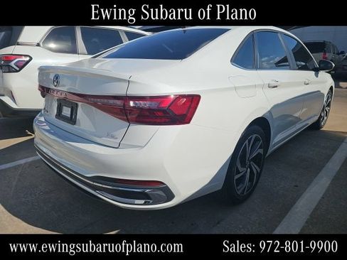 Used 2025 Volkswagen Jetta SEL FWD image 4