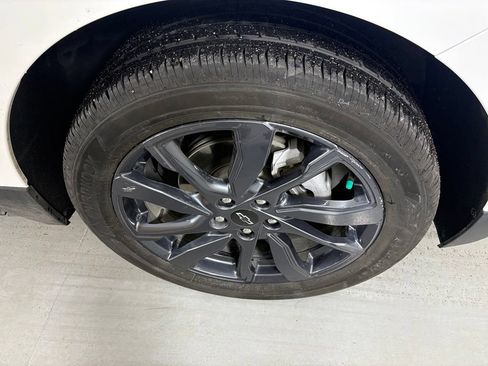 Certified 2024 Chevrolet Equinox RS w/ RS Leather Package FWD image 12