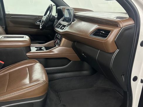Used 2021 Chevrolet Tahoe High Country w/ Premium Package AWD/4WD image 40