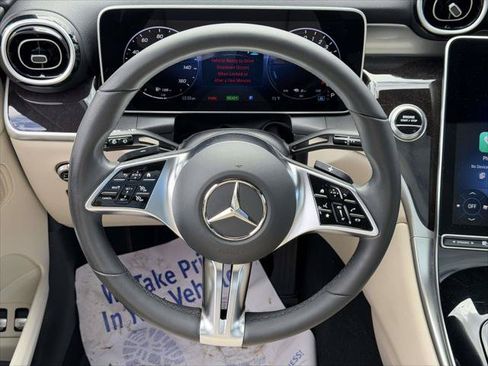 Used 2025 Mercedes-Benz GLC 350e 4MATIC image 15