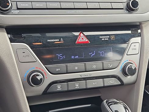 Used 2018 Hyundai Elantra Value Edition image 19