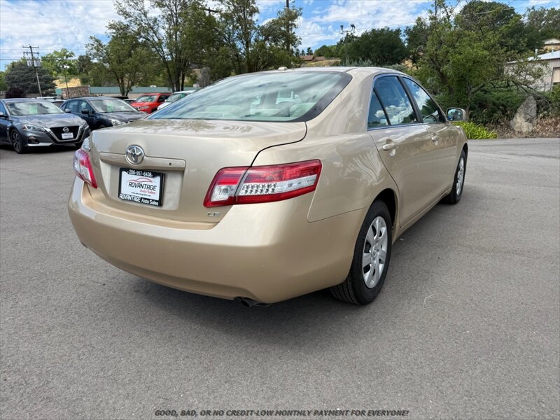 Used 2011 Toyota Camry LE FWD image 7