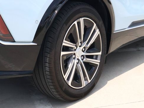 Certified 2024 Cadillac Lyriq Luxury RWD image 12