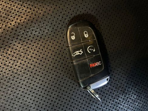 Used 2016 Dodge Challenger R/T Scat Pack w/ Leather Interior Group image 33