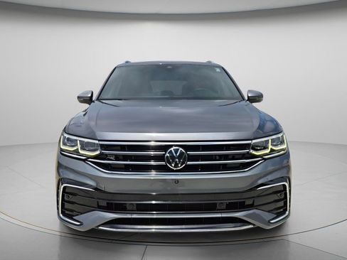 Certified 2022 Volkswagen Tiguan SEL R-Line AWD/4WD image 9